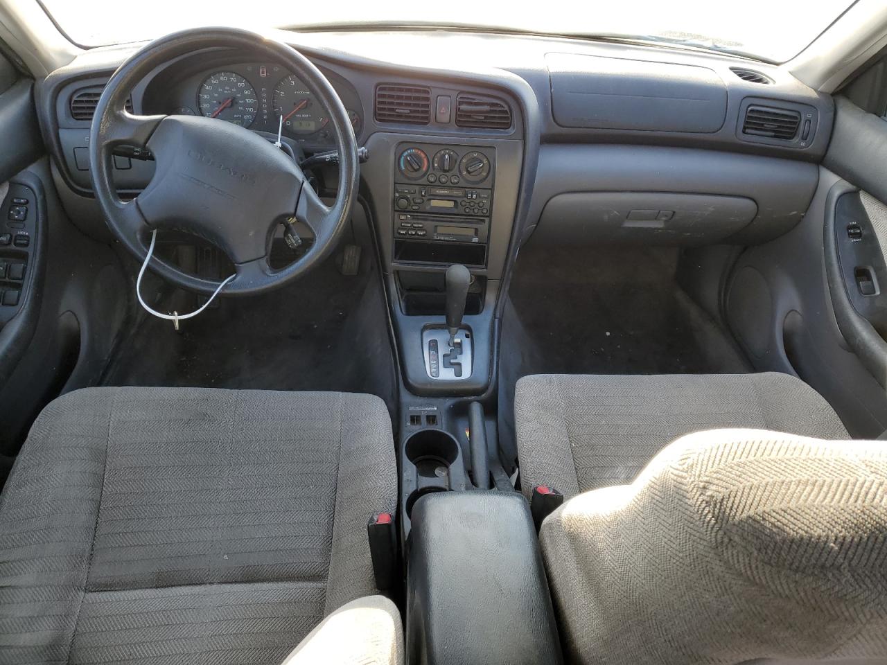 2002 Subaru Legacy L VIN: 4S3BE635327204497 Lot: 39274614