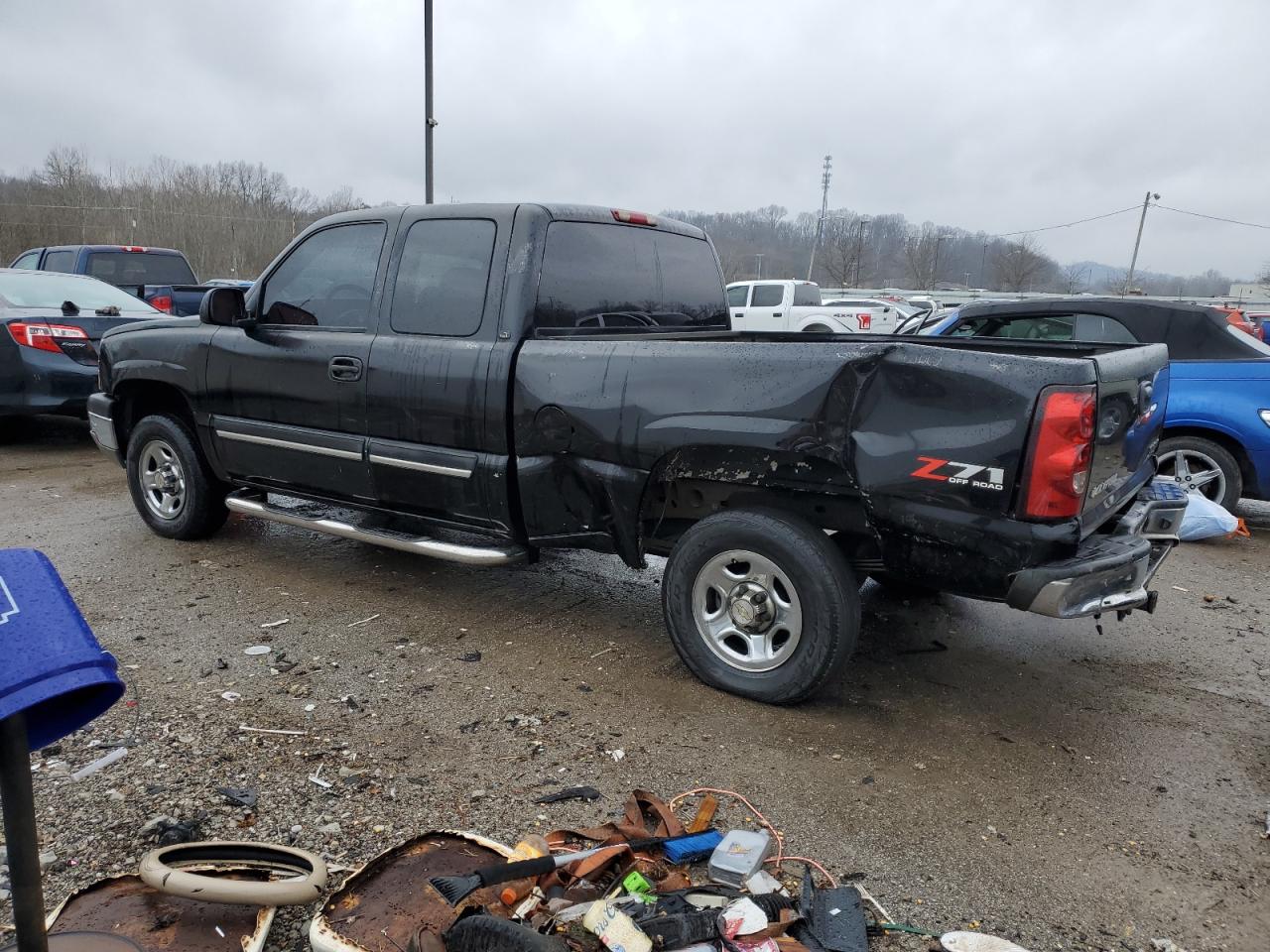 2003 Chevrolet Silverado - Image 2