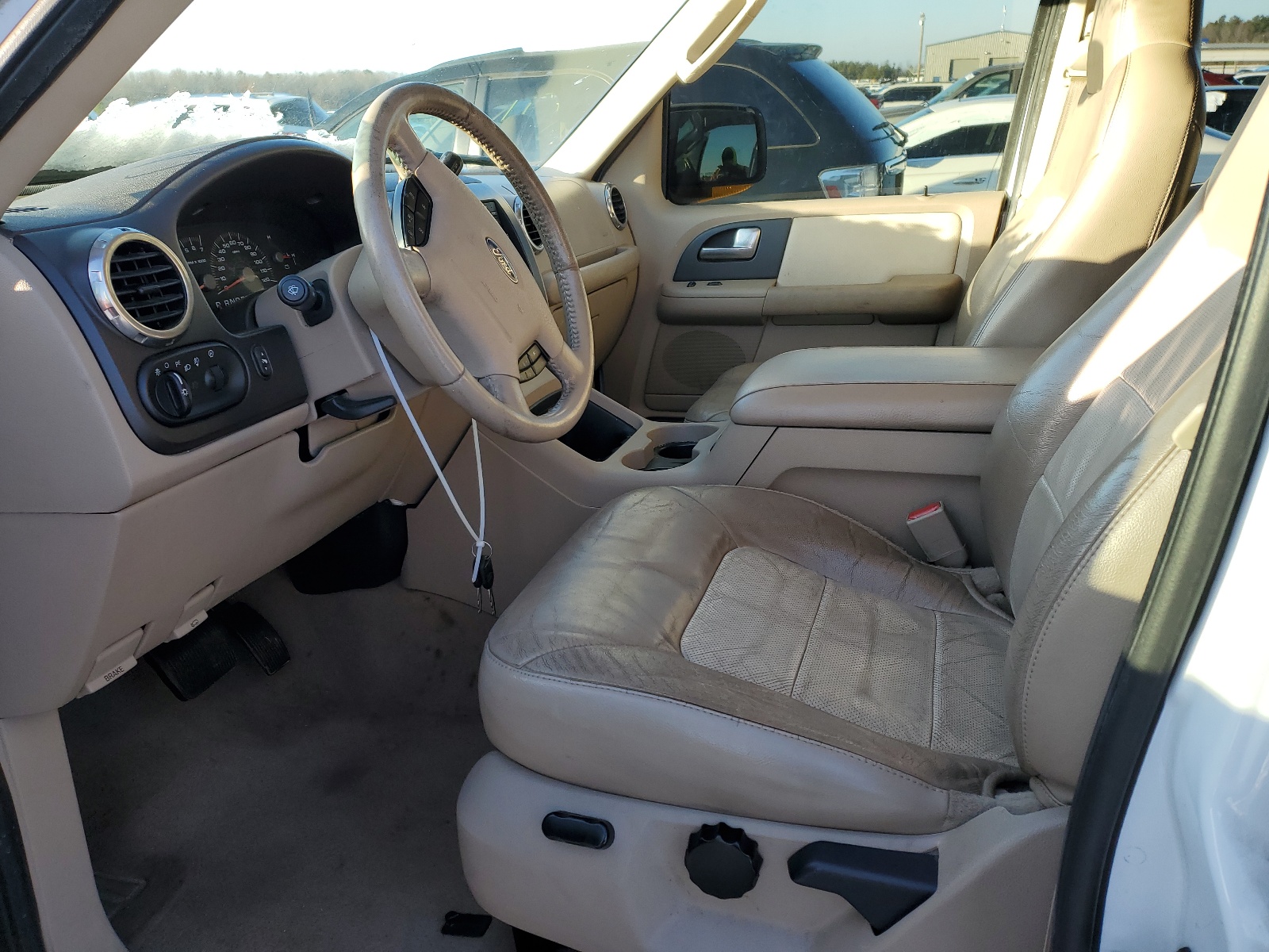 1FMFU18LX4LA88395 2004 Ford Expedition Eddie Bauer