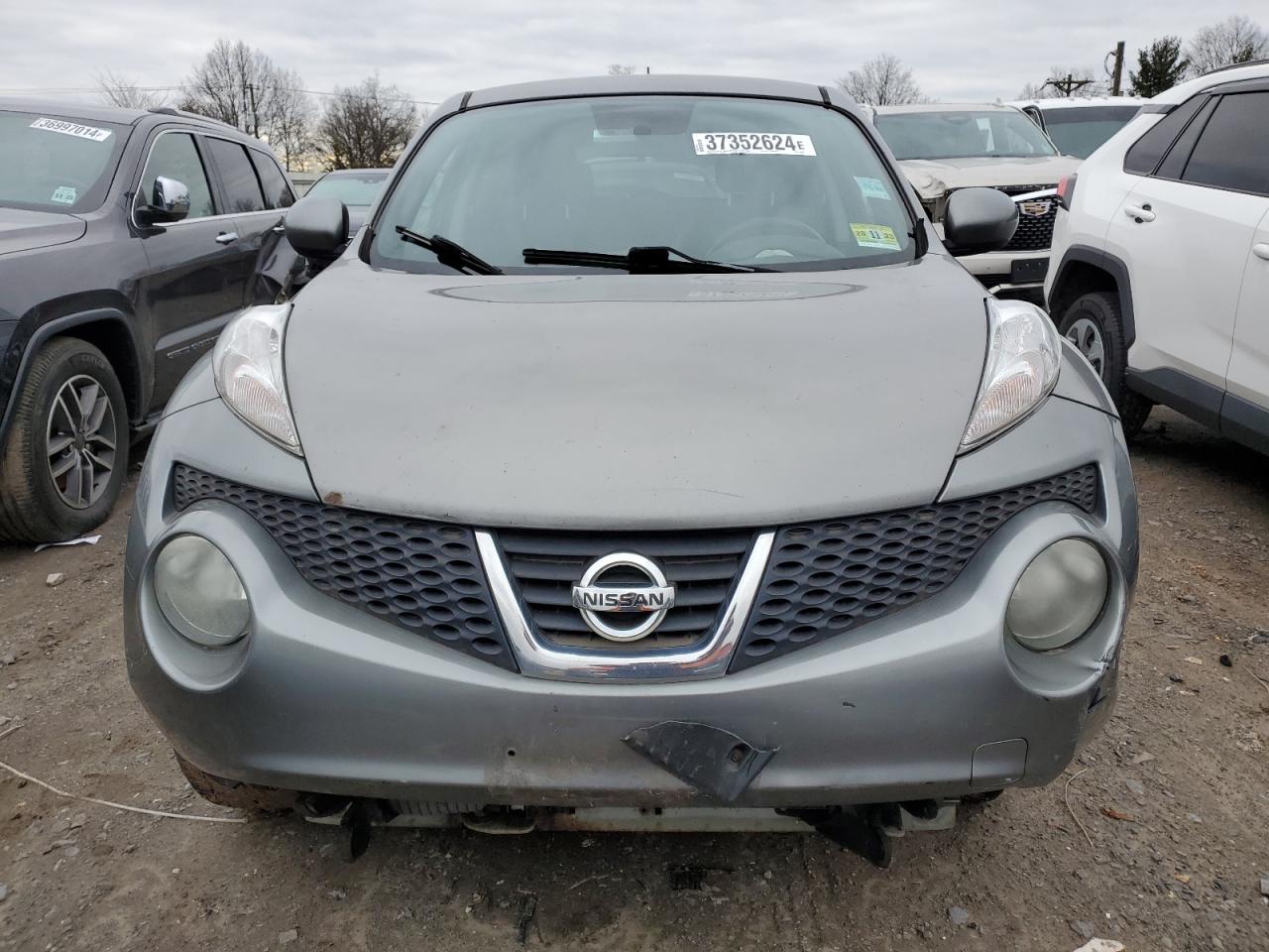 2011 Nissan Juke S VIN: JN8AF5MV2BT008094 Lot: 37352624