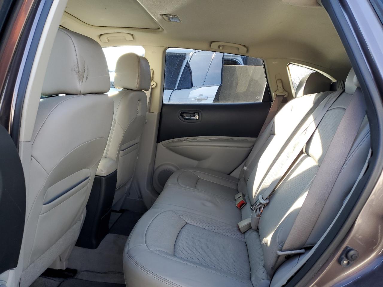 2010 Nissan Rogue S VIN: JN8AS5MV4AW111719 Lot: 38333704