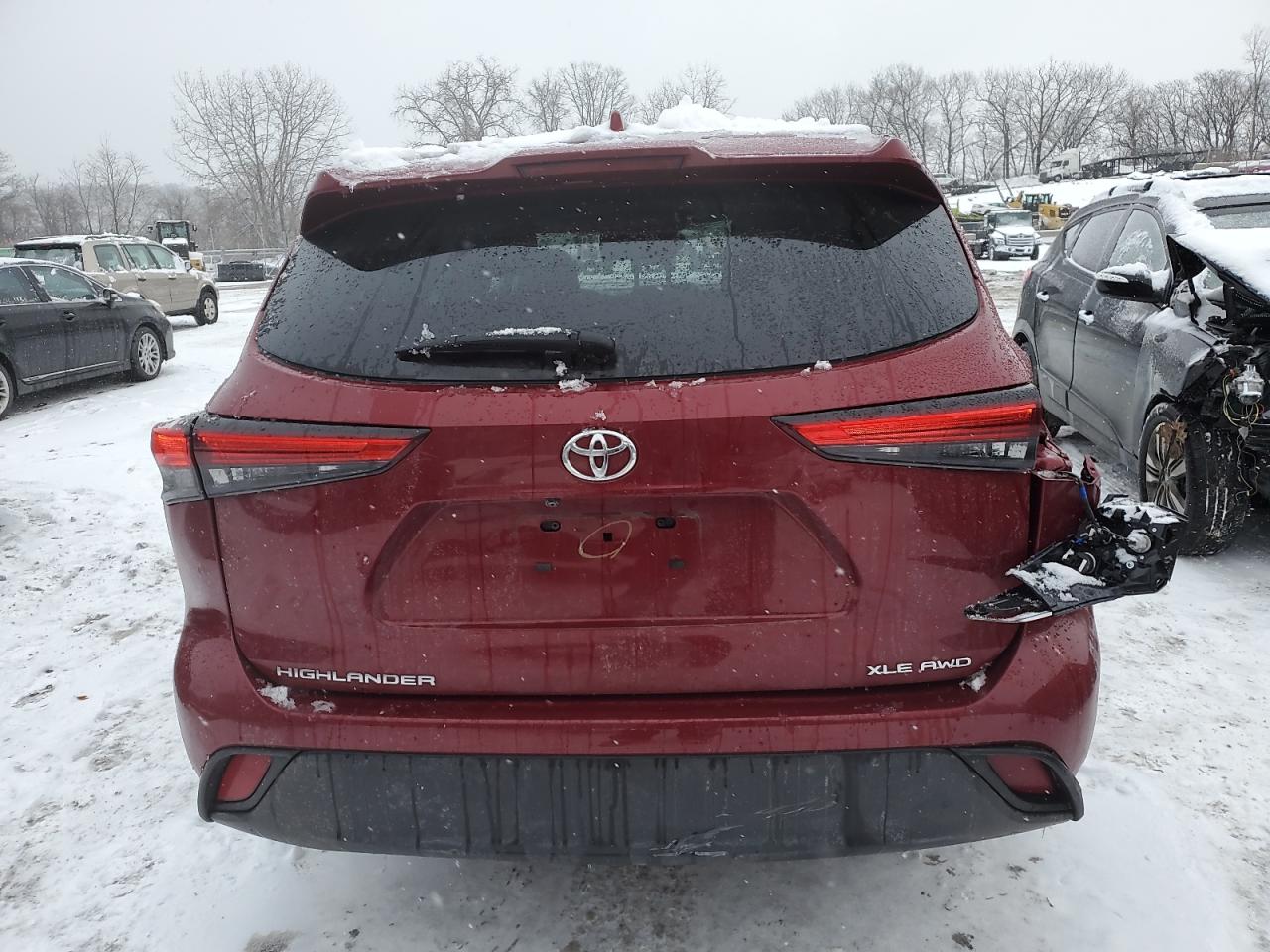 2022 Toyota Highlander Xle VIN: 5TDGZRBH3NS568968 Lot: 38914854