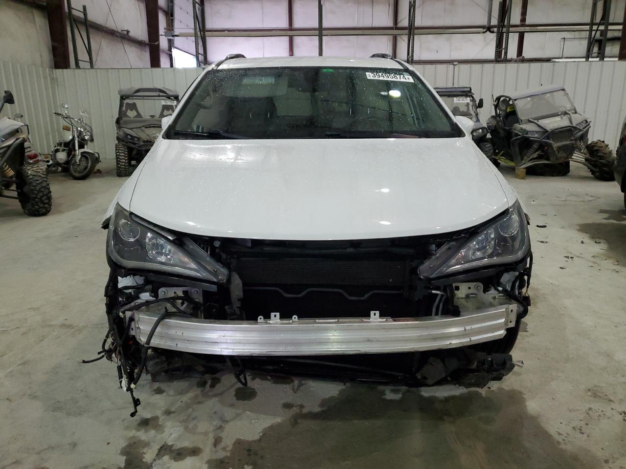 2C4RC1BG1KR555157 2019 Chrysler Pacifica Touring L