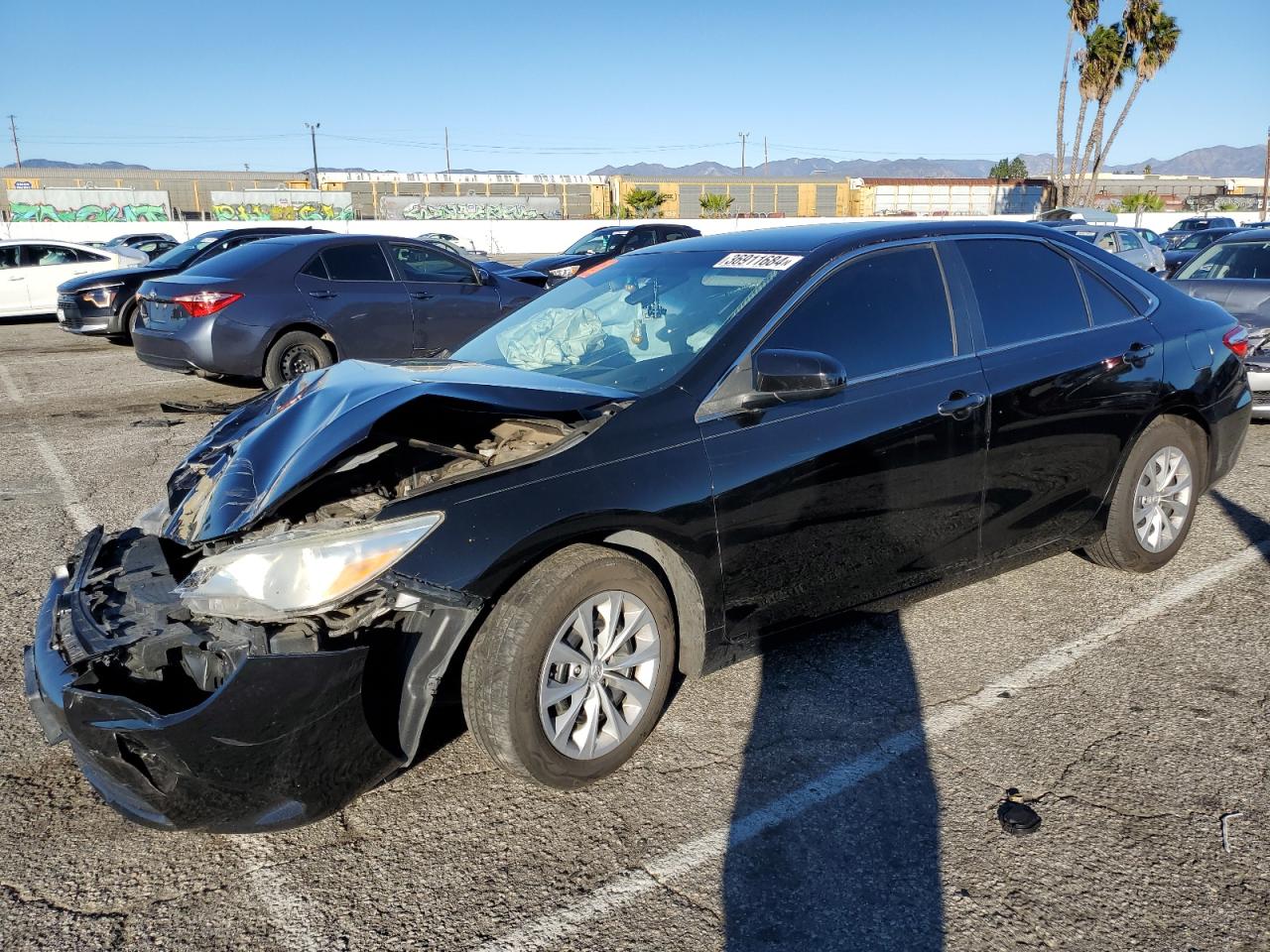 2016 Toyota Camry Le VIN: 4T4BF1FK2GR555221 Lot: 36911684