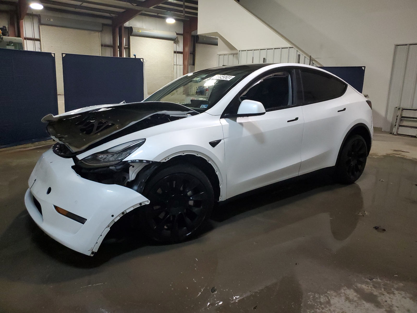 7SAYGDEE0NF385579 2022 Tesla Model Y