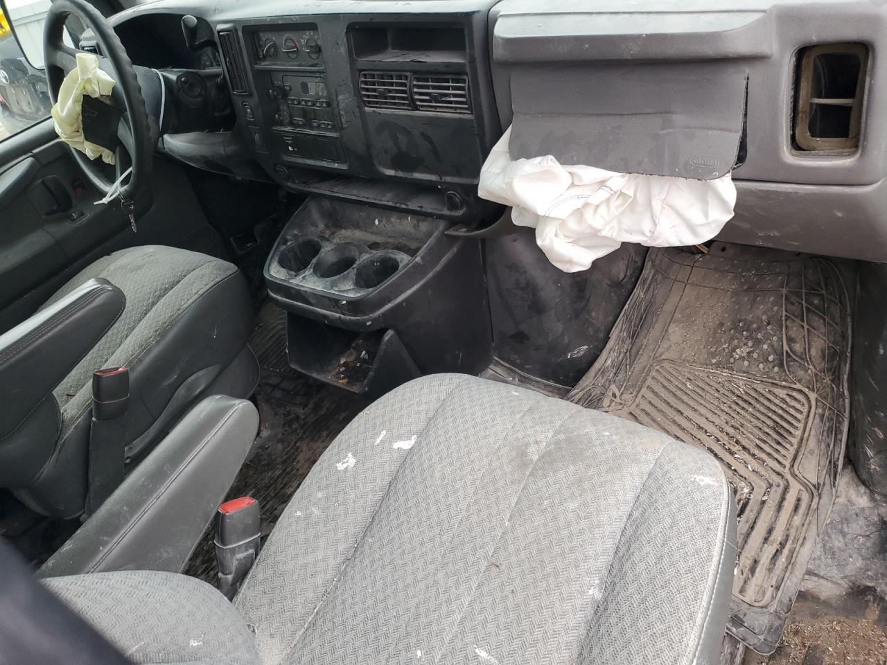 2006 Chevrolet Express G2500 VIN: 1GCGG25VX61270317 Lot: 64748054