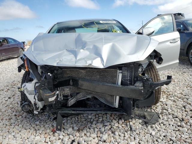  HYUNDAI ELANTRA 2019 Сріблястий