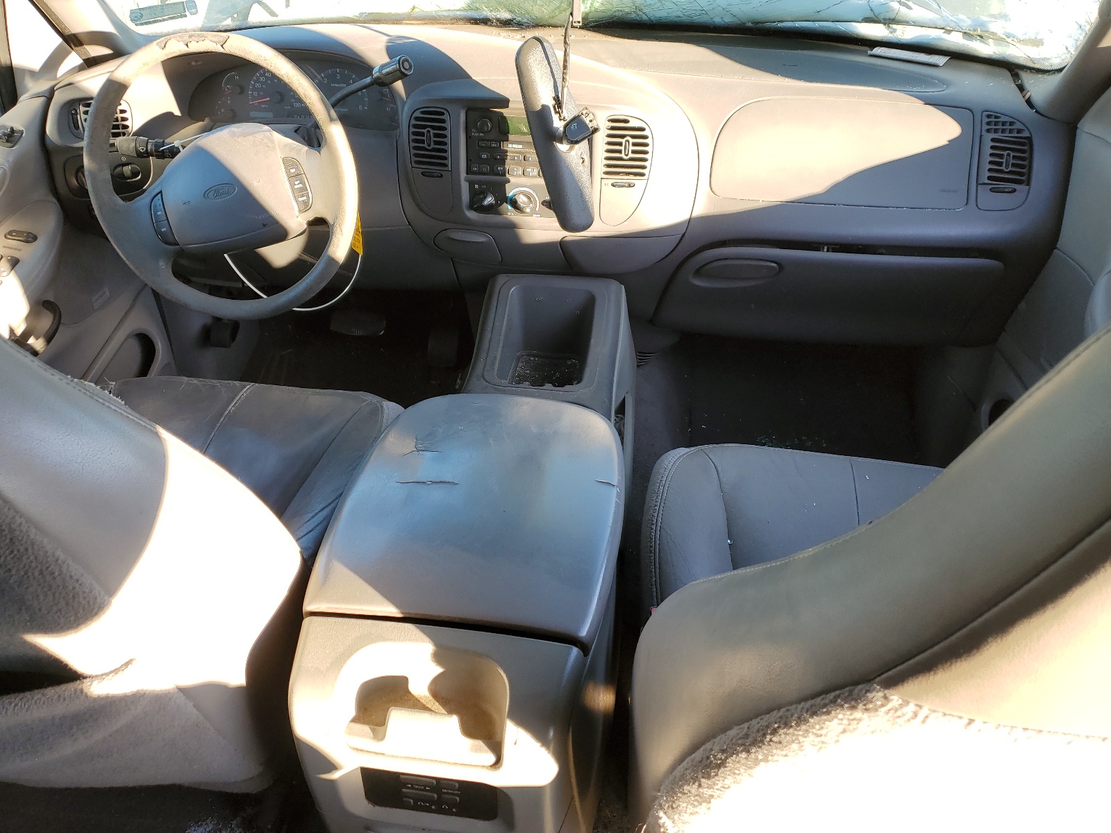 1FMRU1560YLB18103 2000 Ford Expedition Xlt