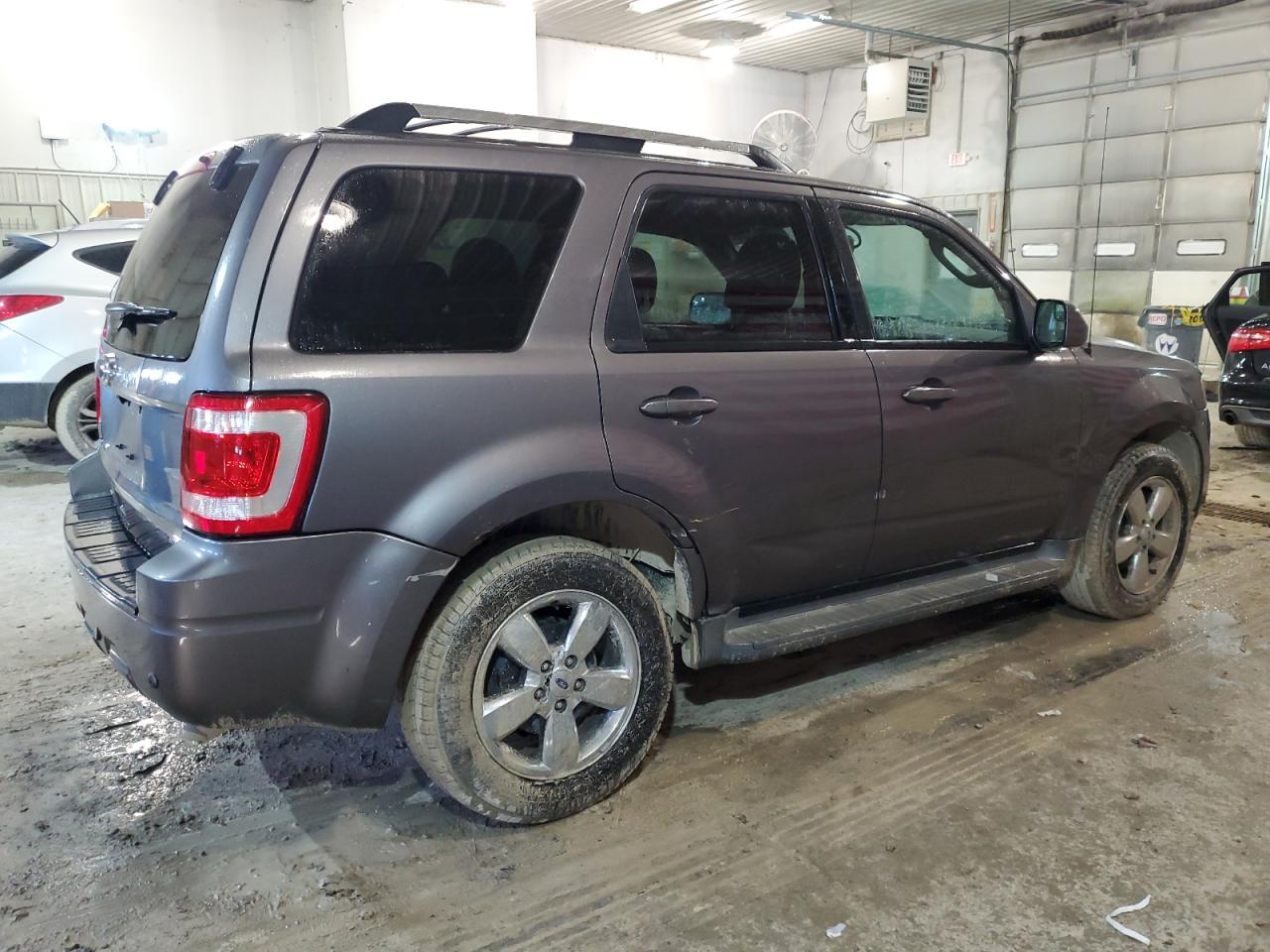 1FMCU0E7XAKB29825 2010 Ford Escape Limited