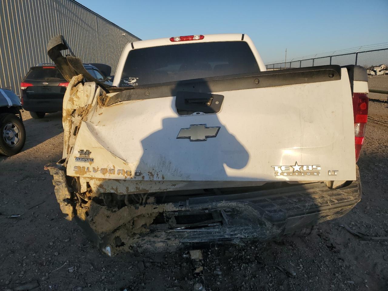 2011 Chevrolet Silverado C1500 Lt VIN: 3GCPCSE06BG310565 Lot: 38804184