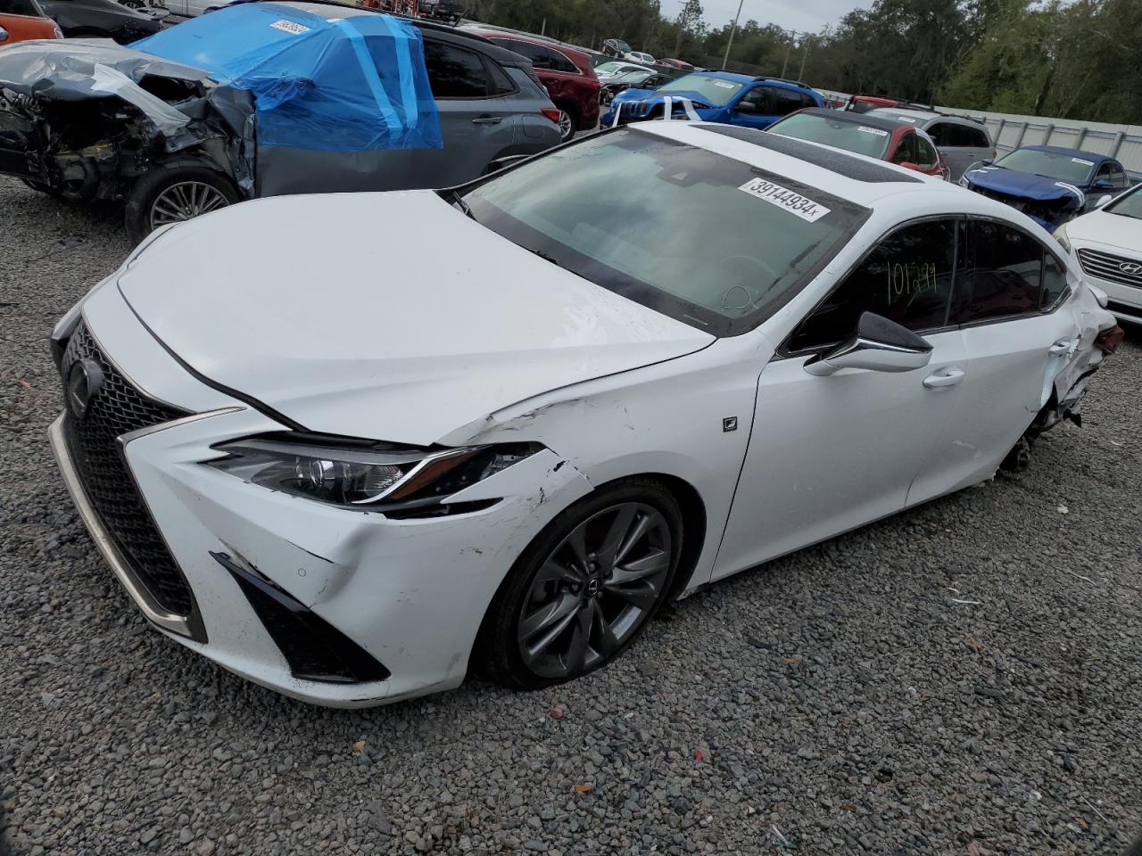 2019 LEXUS ES350