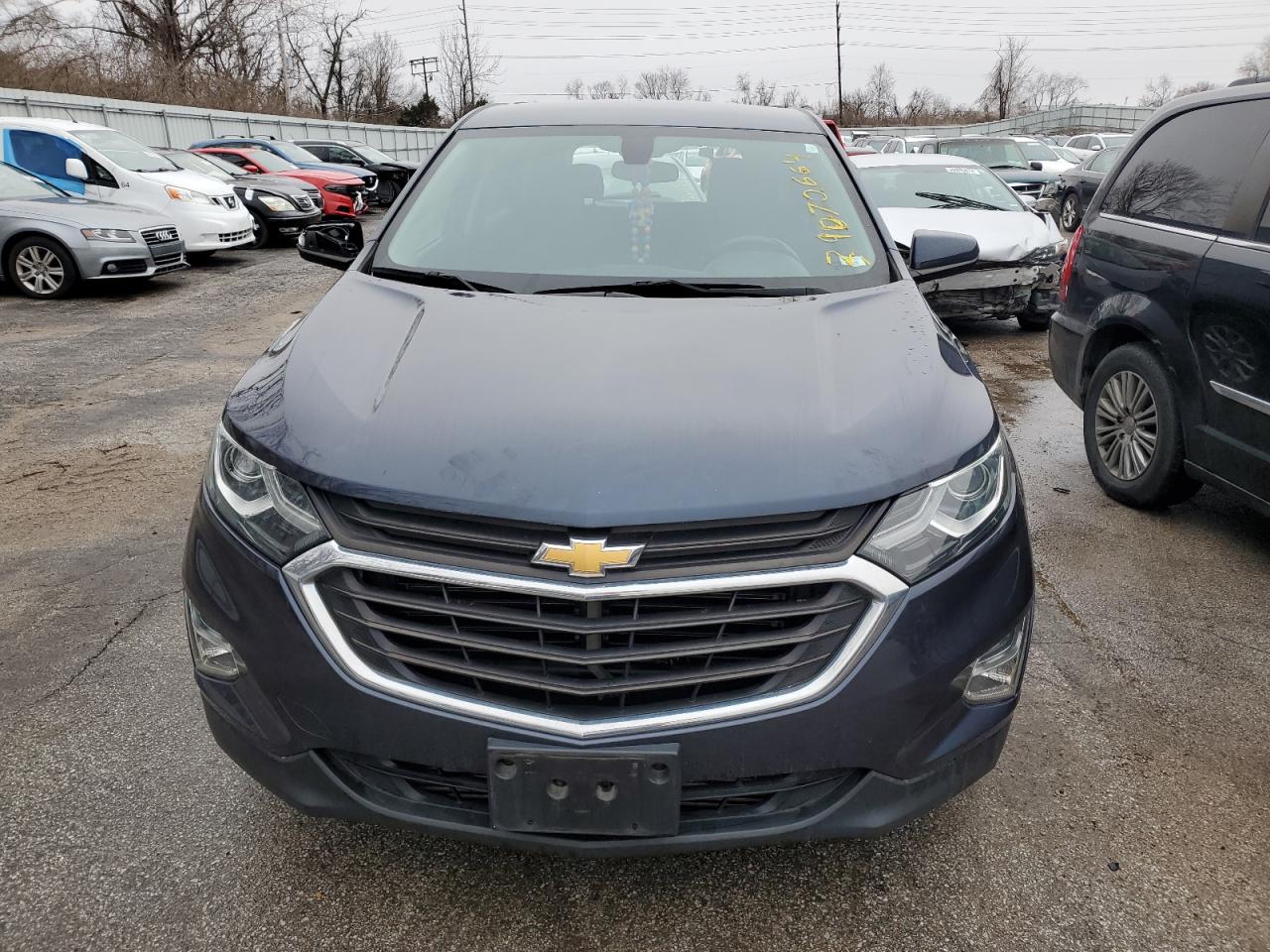 3GNAXJEV4JL334800 2018 Chevrolet Equinox Lt