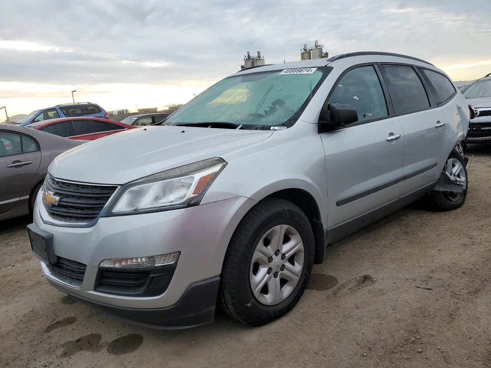 2017 Chevrolet Traverse Ls vin: 1GNKRFED1HJ320325