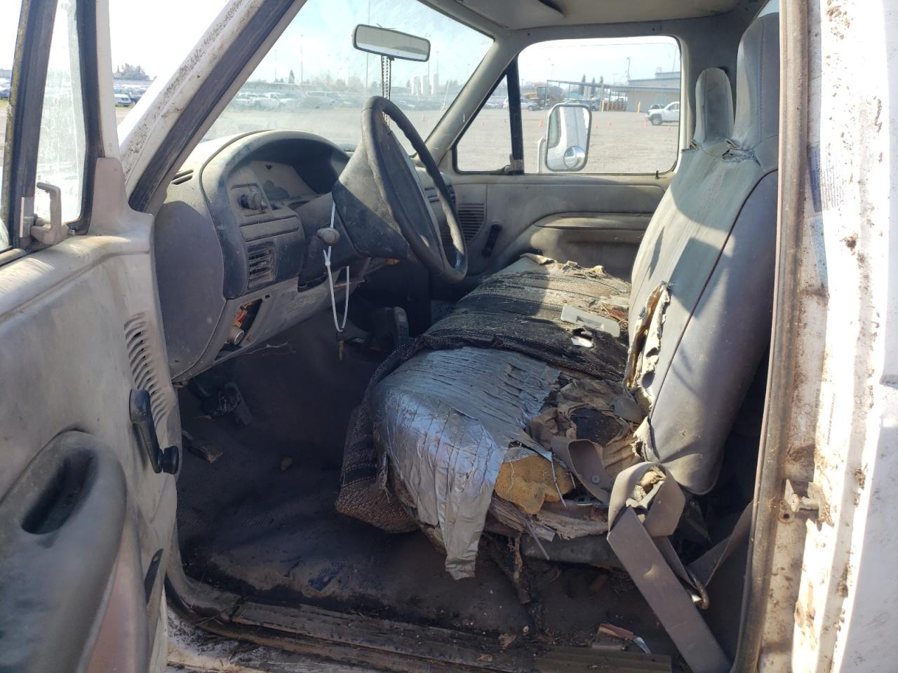 1996 Ford F Super Duty VIN: 1FDLF47F0TEB59312 Lot: 39427624