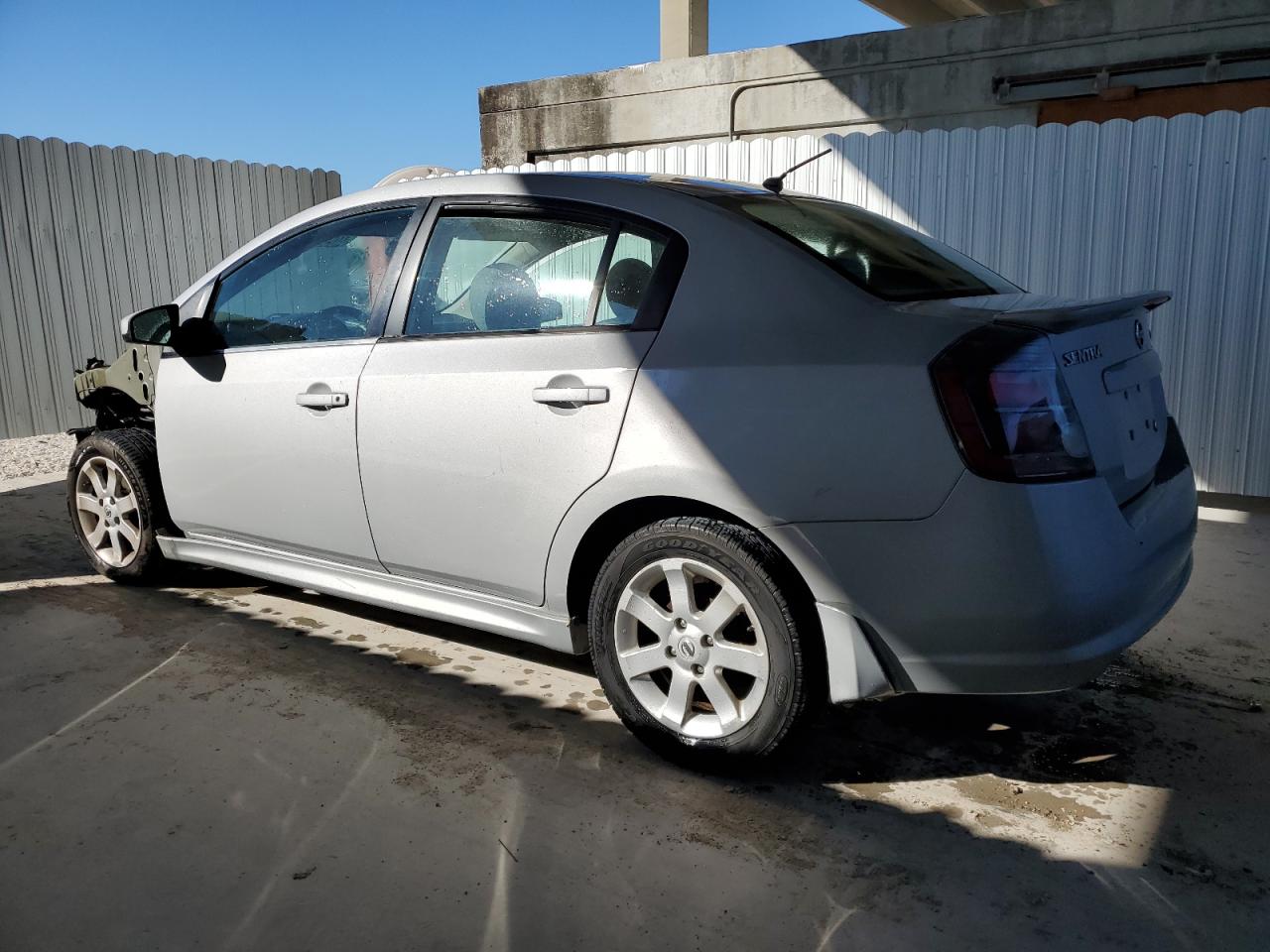 2012 Nissan Sentra - Image 2