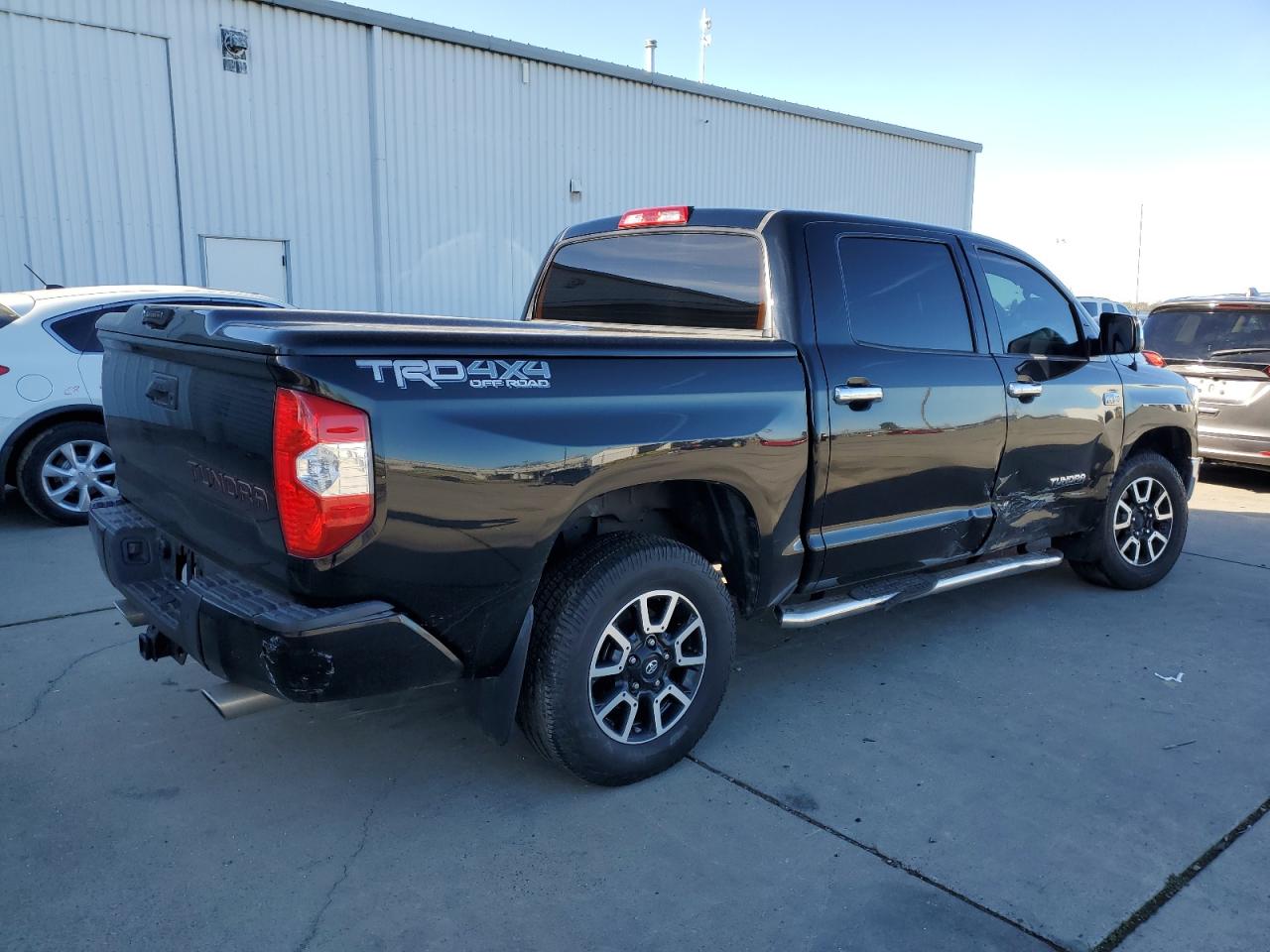 5TFHY5F17JX678651 2018 Toyota Tundra Crewmax Limited