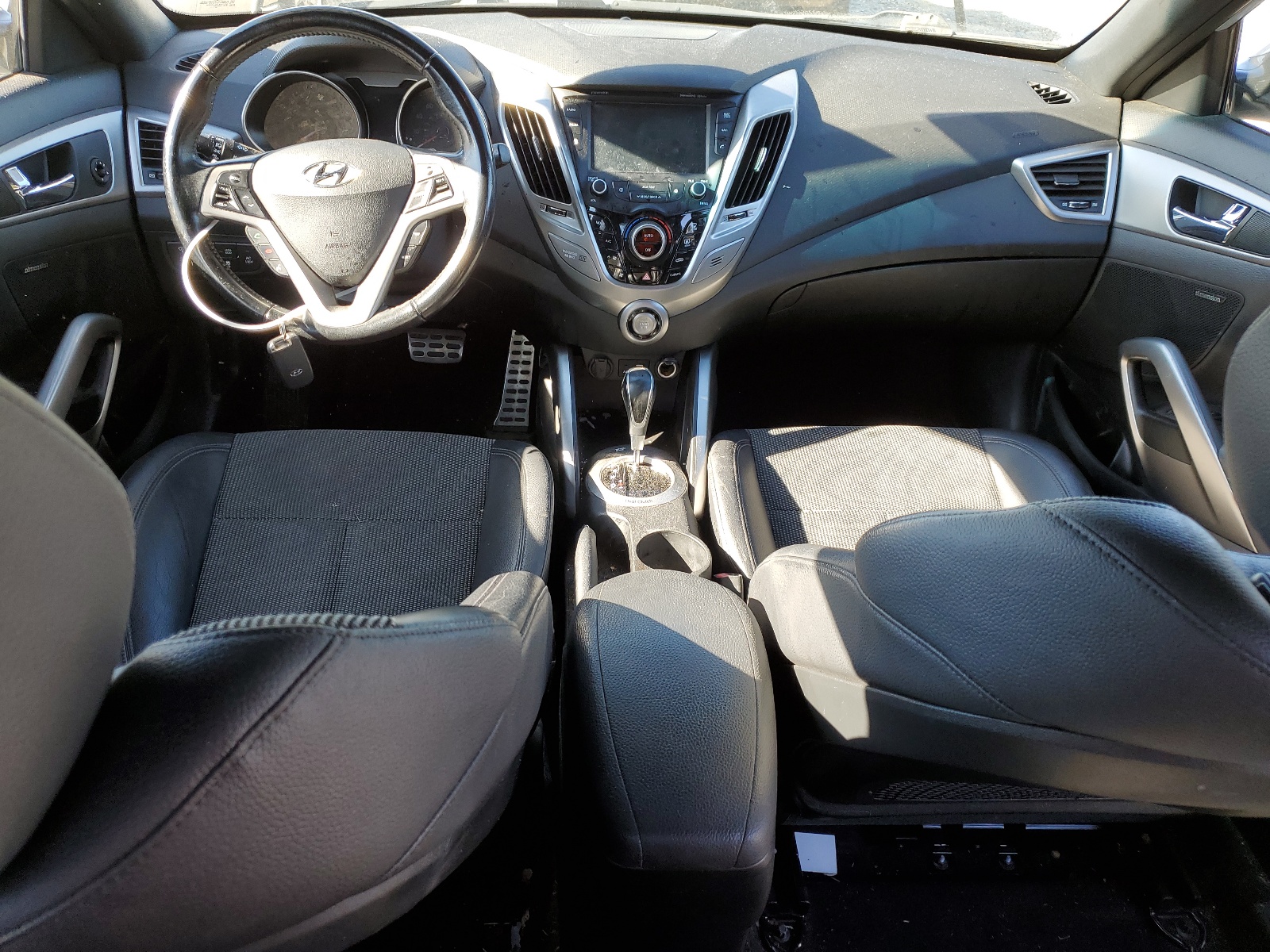 KMHTC6AD0GU281823 2016 Hyundai Veloster