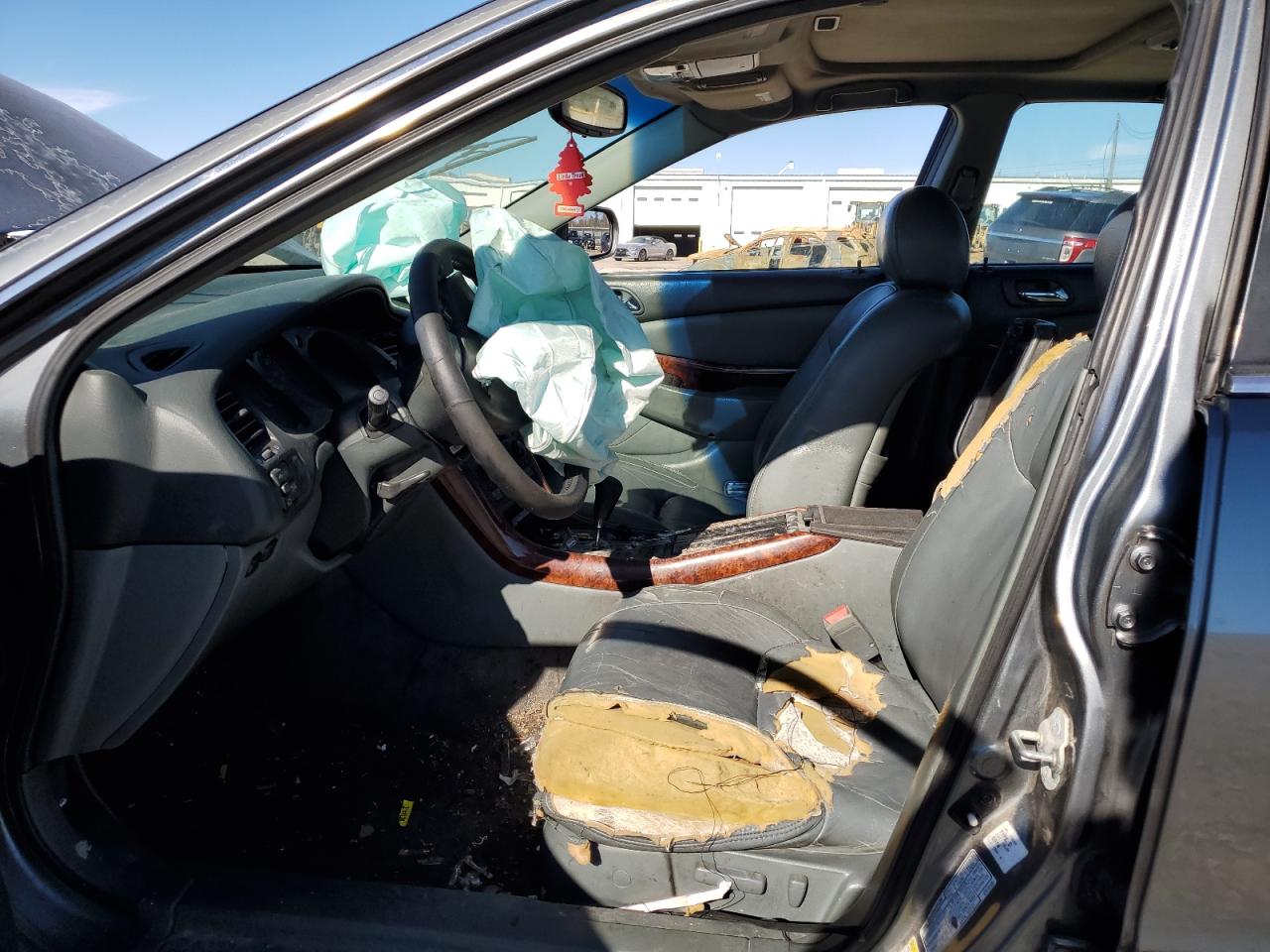 2000 Acura 3.2Tl VIN: 19UUA5663YA063804 Lot: 56239165