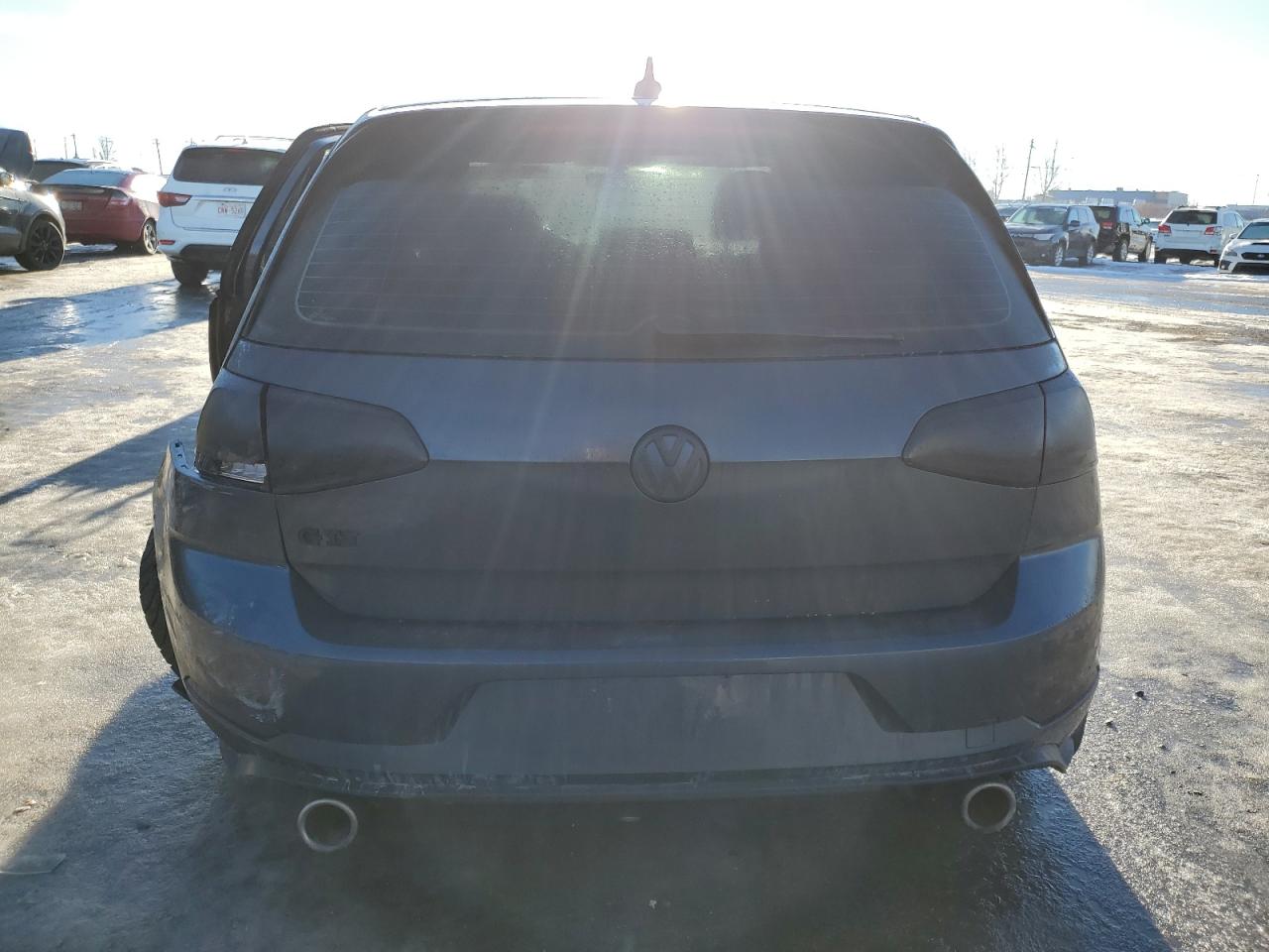 3VW6T7AU8LM017137 2020 Volkswagen Gti S