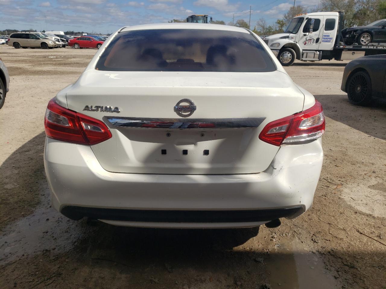 2017 Nissan Altima 2.5 VIN: 1N4AL3AP4HN314618 Lot: 40591024