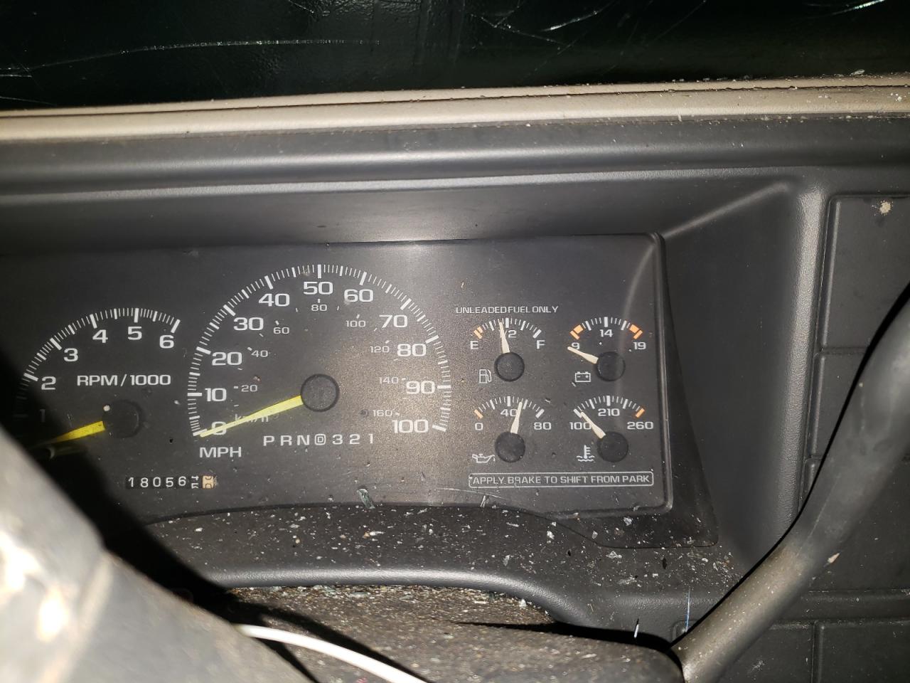 1998 Chevrolet Suburban C1500 VIN: 3GNEC16R3WG133520 Lot: 80033184