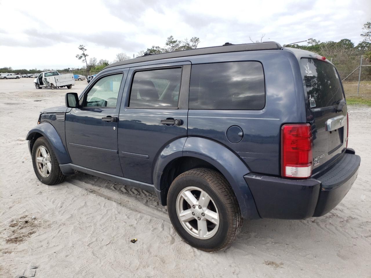 2008 Dodge Nitro - Image 2