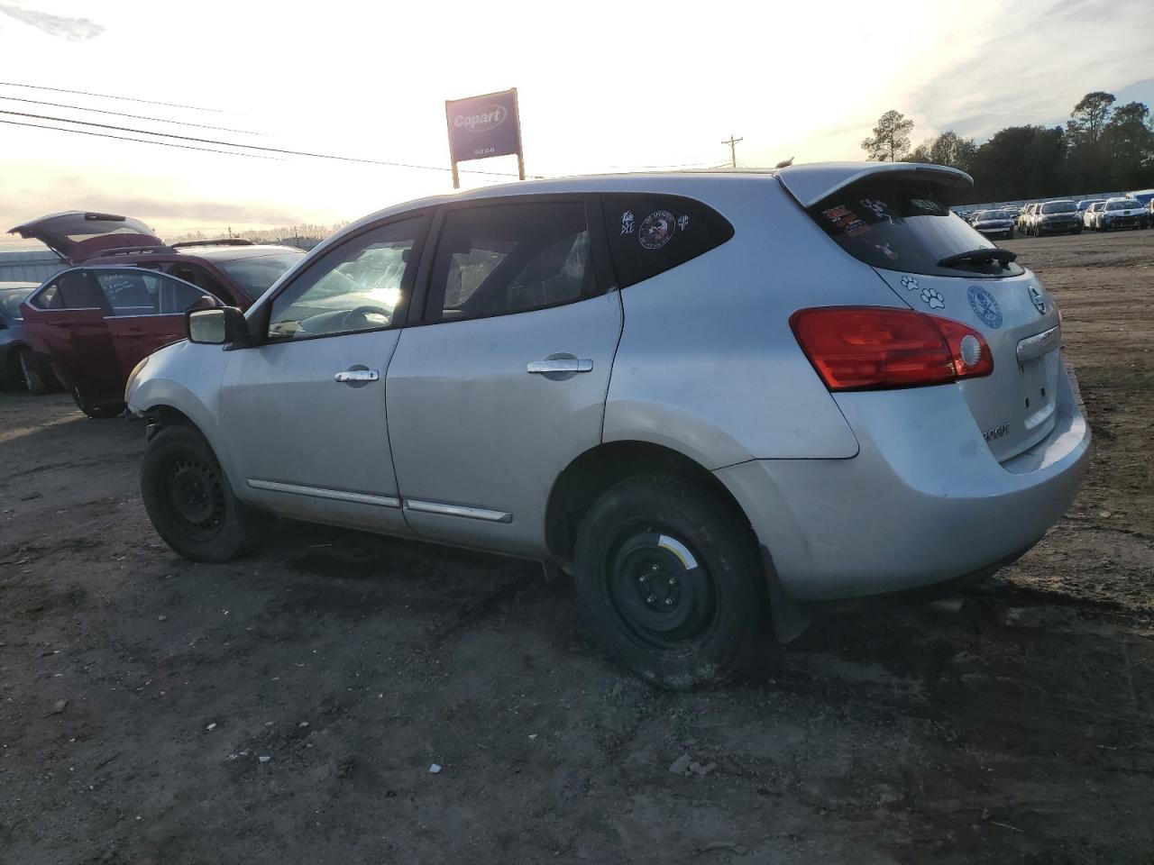 2011 Nissan Rogue - Image 2