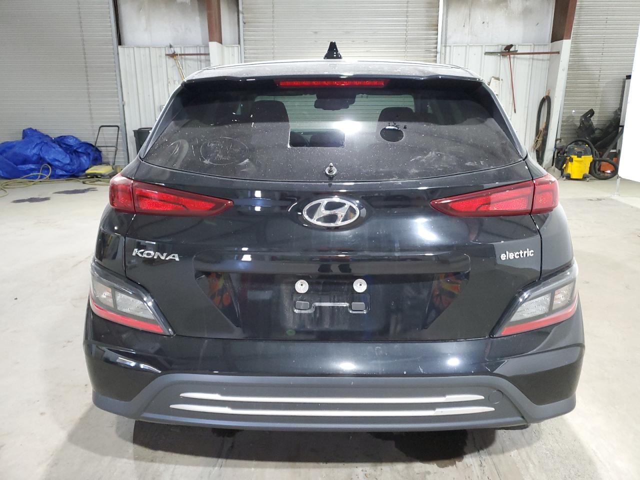 KM8K23AG0PU185892 2023 Hyundai Kona Se