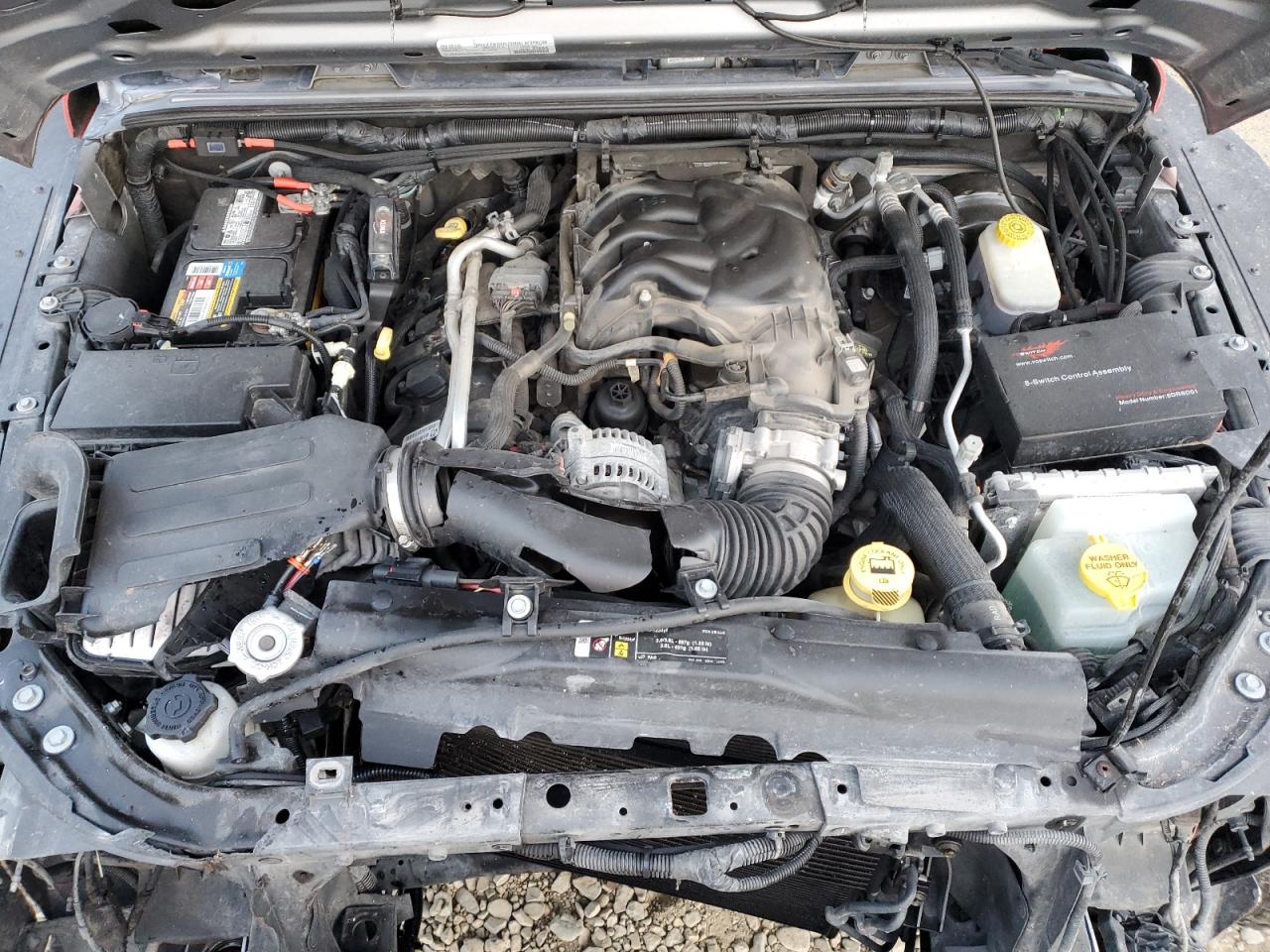 2018 Jeep Wrangler Unlimited Sport VIN: 1C4HJWDG2JL920979 Lot: 82116453