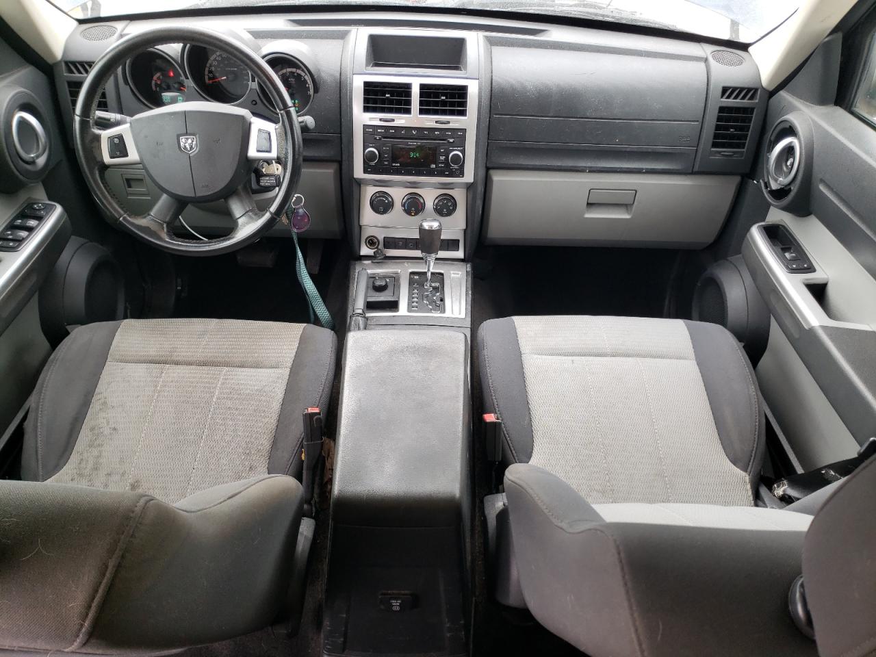 2008 Dodge Nitro - Image 8
