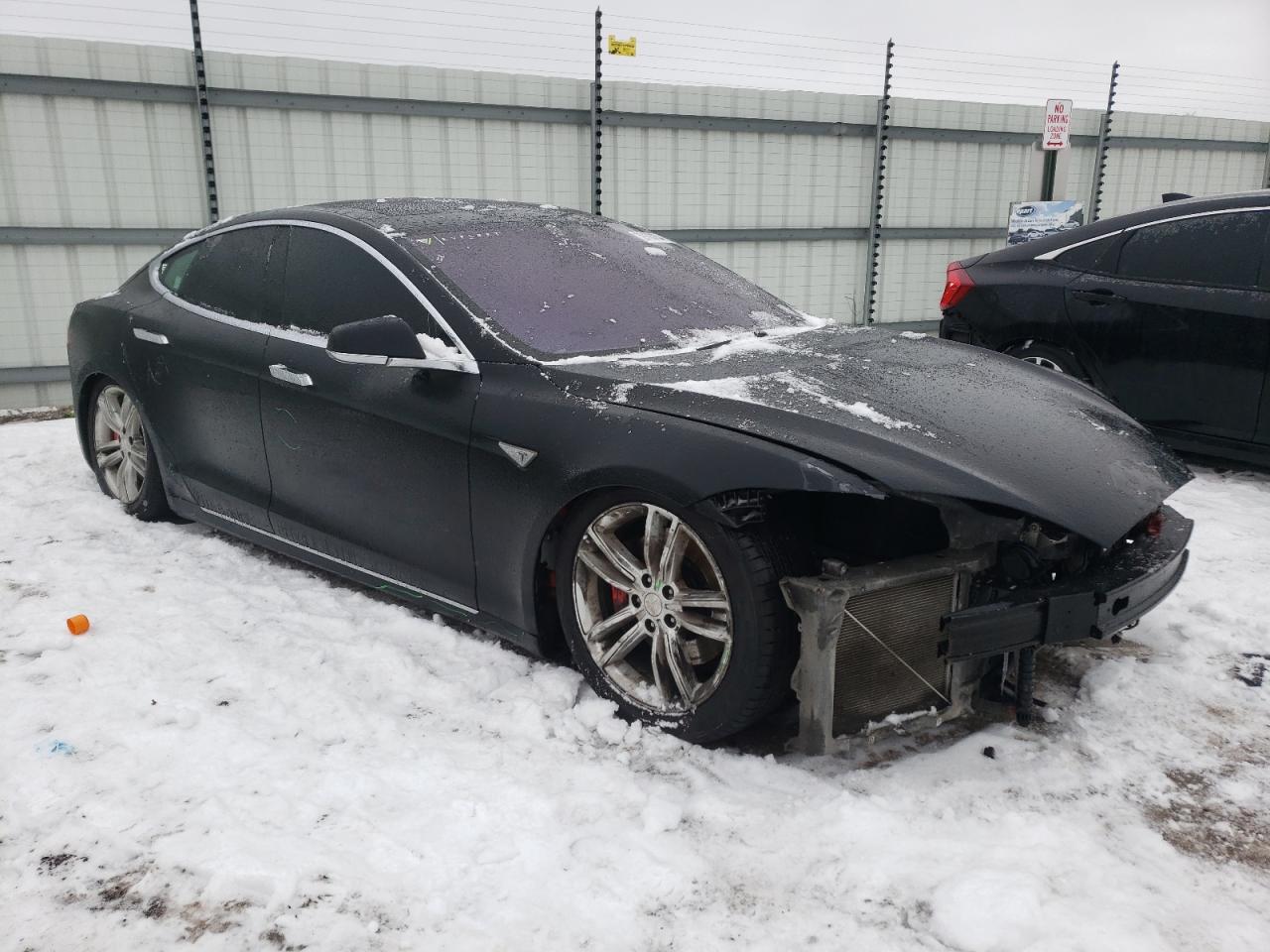 2013 Tesla Model S VIN: 5YJSA1CN0DFP10008 Lot: 39183154