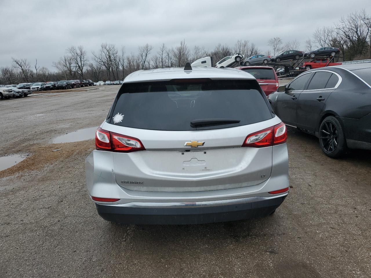 2020 Chevrolet Equinox - Image 6
