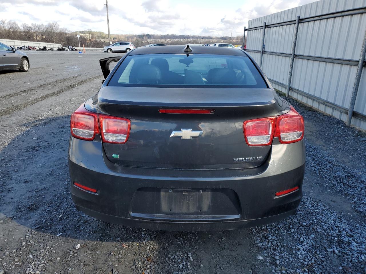 2016 Chevrolet Malibu - Image 6