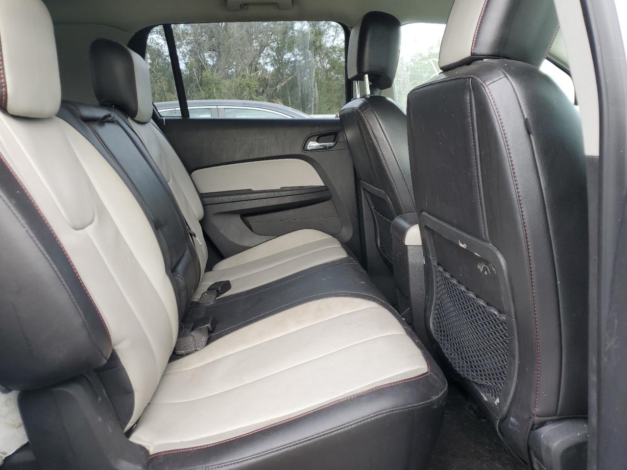 2010 GMC Terrain - Image 12
