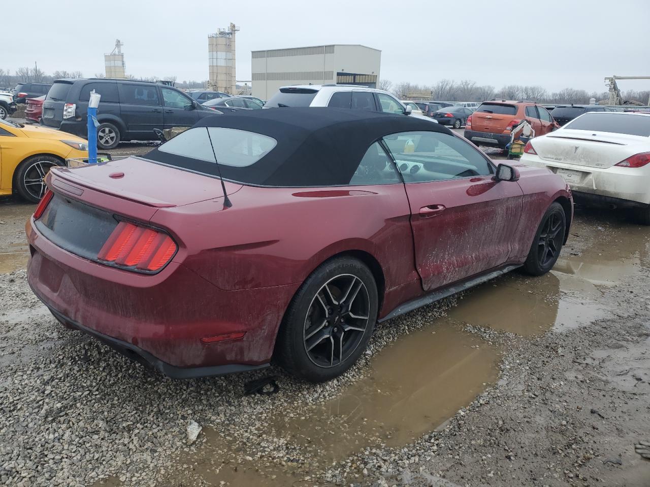 1FATP8UH7F5375084 2015 Ford Mustang