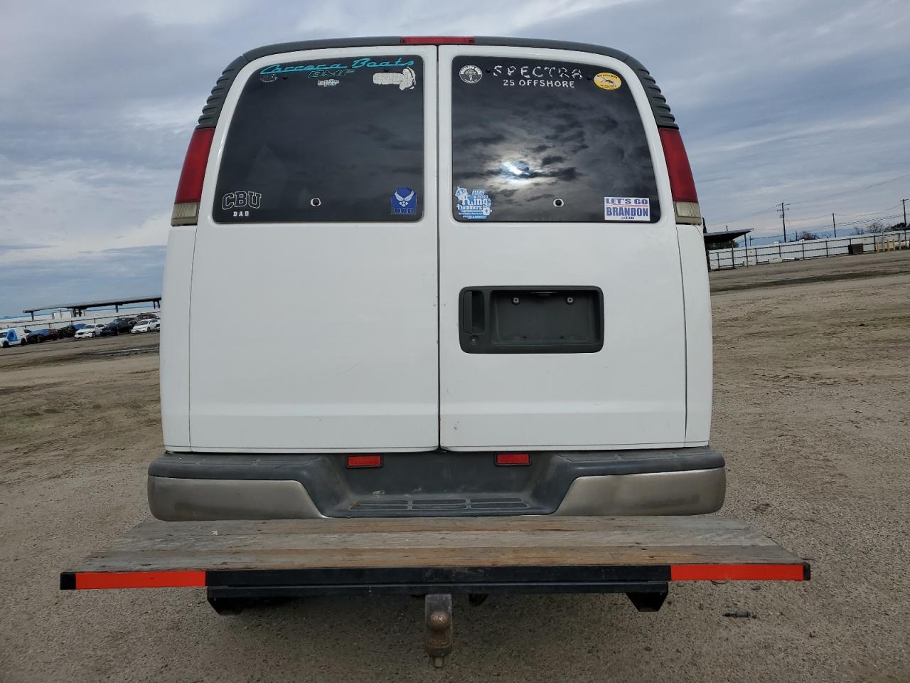 2000 Chevrolet Express G1500 VIN: 1GNFG15R5Y1173089 Lot: 41052864