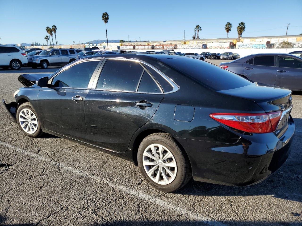 2016 Toyota Camry Le VIN: 4T4BF1FK2GR555221 Lot: 36911684