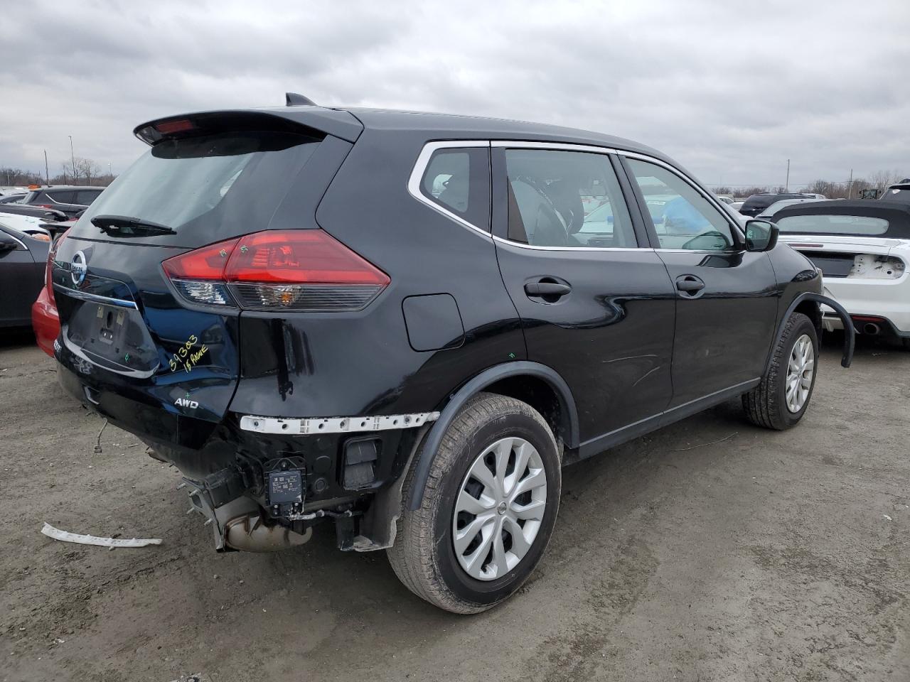 2018 Nissan Rogue S VIN: KNMAT2MV5JP615584 Lot: 40267274