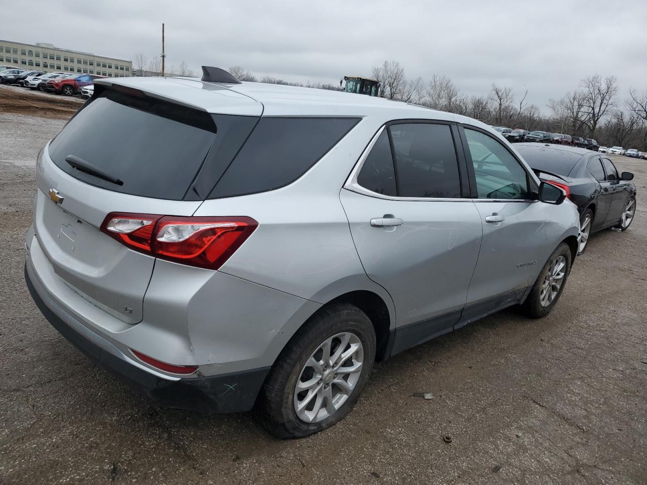 2020 Chevrolet Equinox - Image 3