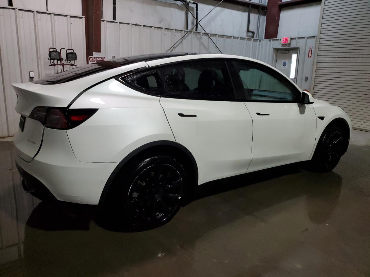 2022 Tesla Model Y VIN: 7SAYGDEE2NF480192 Lot: 41117484