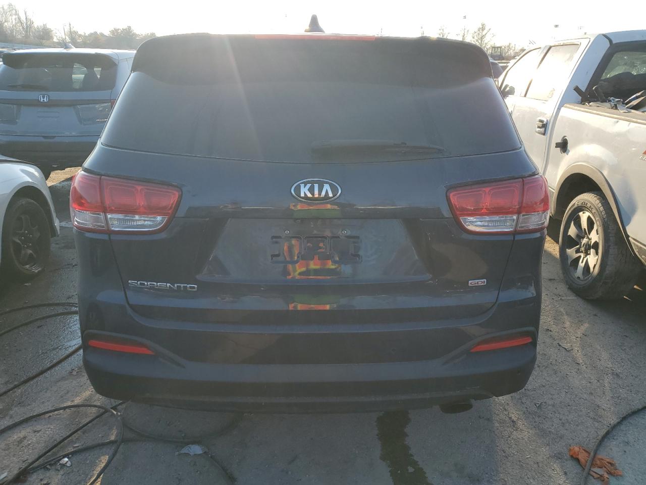 5XYPGDA3XGG112884 2016 Kia Sorento Lx