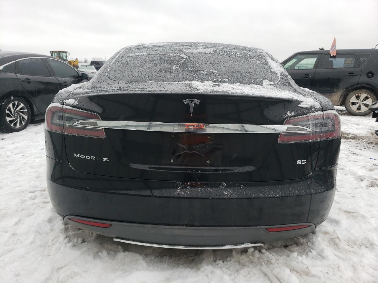 2013 Tesla Model S VIN: 5YJSA1CN0DFP10008 Lot: 39183154