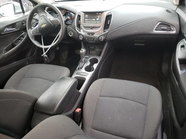 Sedans CHEVROLET CRUZE 2017 Srebrny