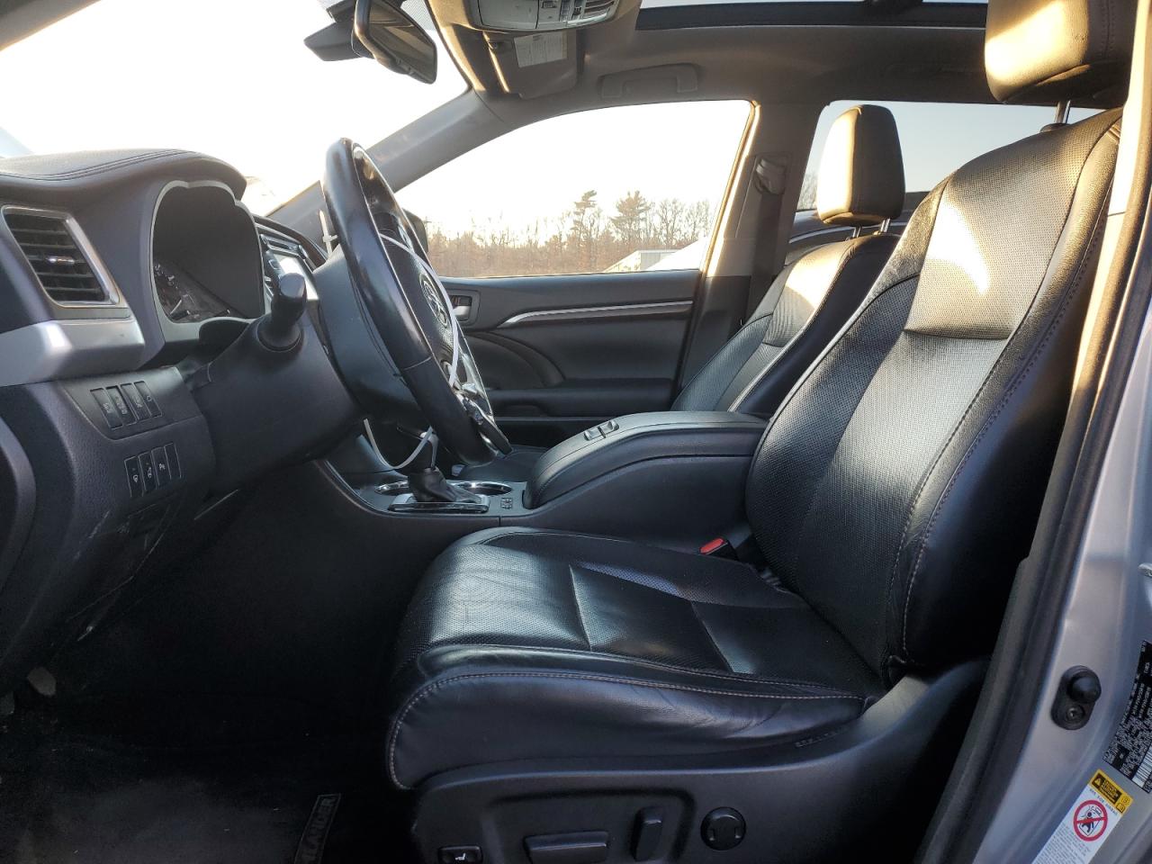 2015 Toyota Highlander - Image 7