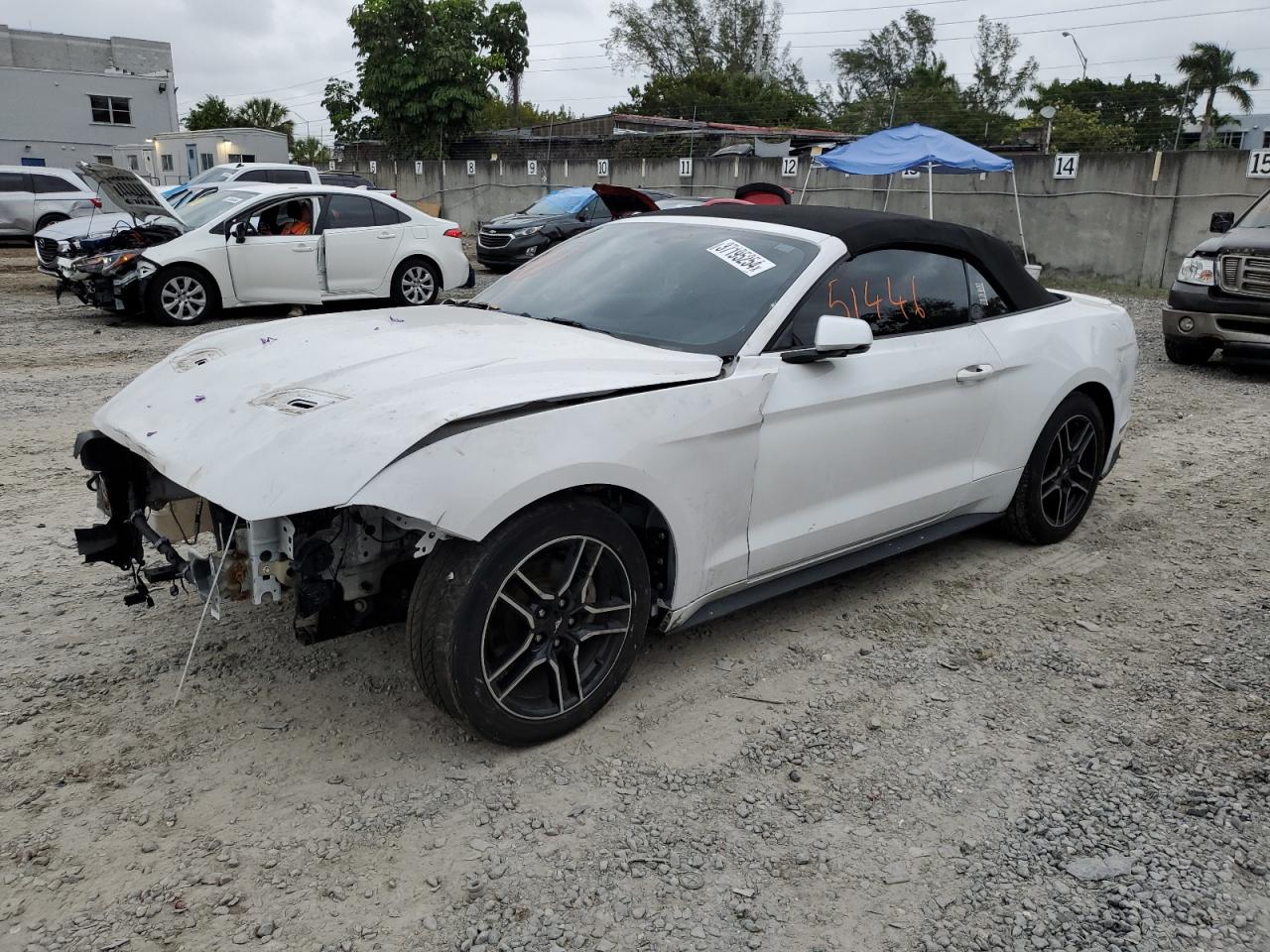 1FATP8UH4L5147099 2020 FORD MUSTANG - Image 1