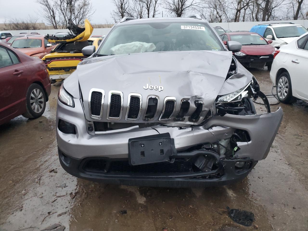 2018 Jeep Cherokee Latitude Plus VIN: 1C4PJMLX6JD555654 Lot: 37134534