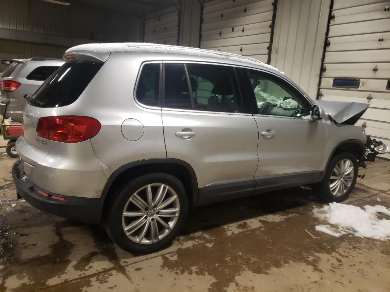 2014 Volkswagen Tiguan S VIN: WVGAV3AX3EW608890 Lot: 66727253