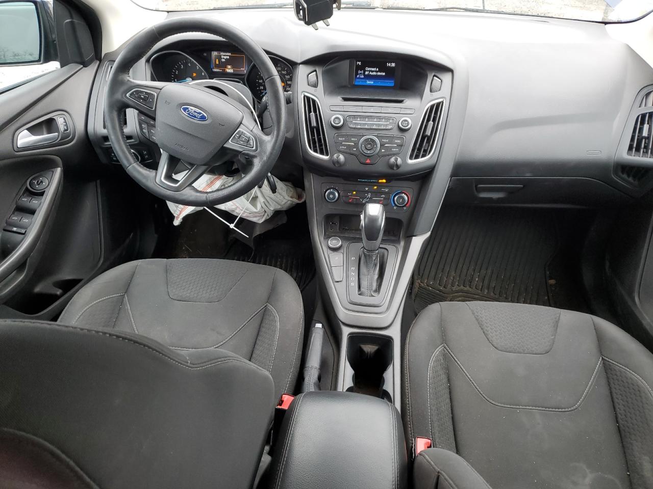 1FADP3F24GL272976 2016 Ford Focus Se