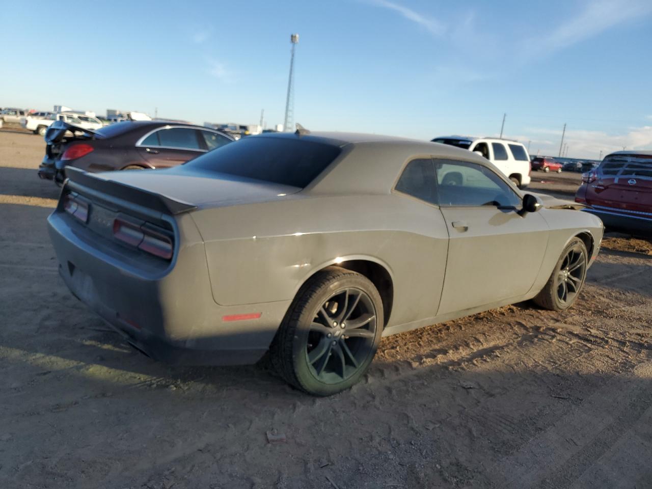 2018 Dodge Challenger Sxt VIN: 2C3CDZAG7JH310794 Lot: 82672883