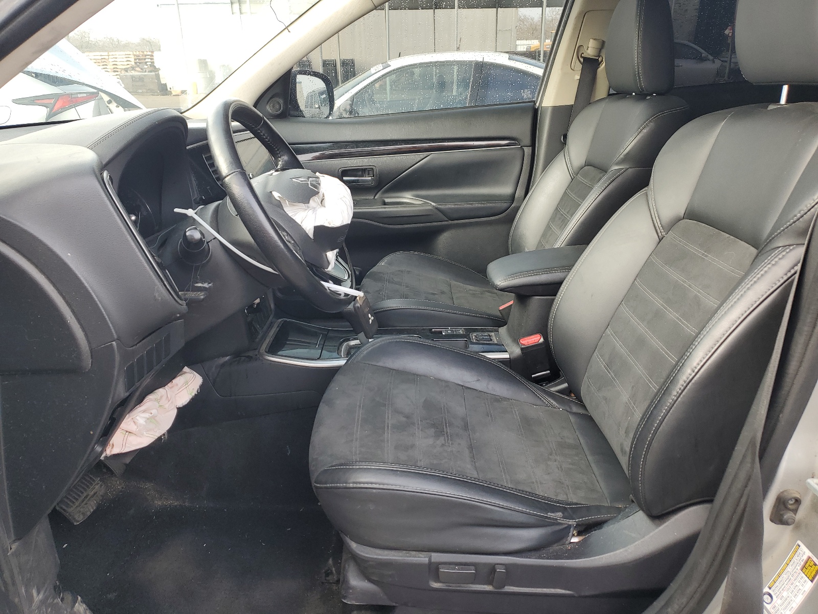 JA4AD3A31KZ048313 2019 Mitsubishi Outlander Se